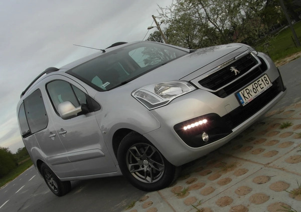 Peugeot Partner cena 48000 przebieg: 114000, rok produkcji 2016 z Kraków małe 667